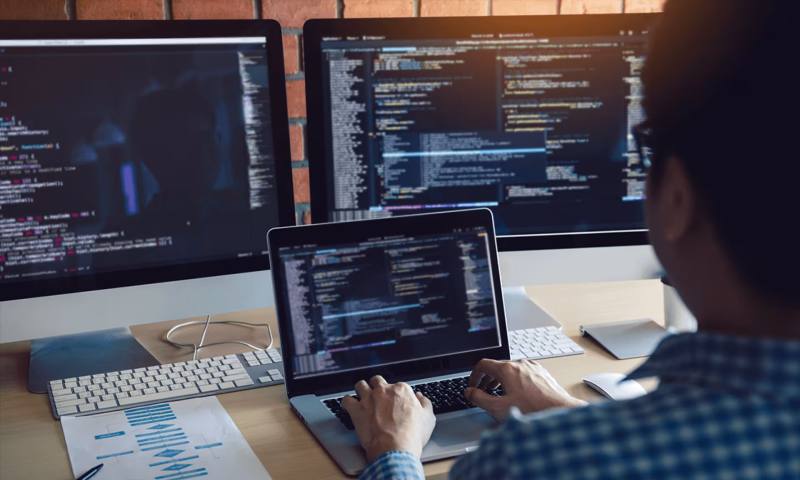 数据科学选型:R与Python如何赋能容城县网站建设?
